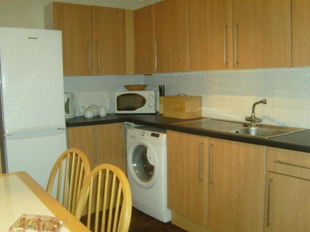 Penybryn Cottages 에버데어 객실 사진
